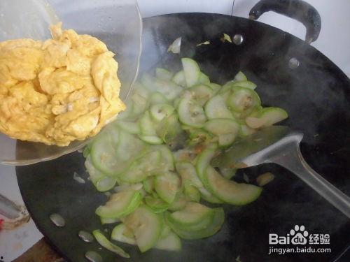 宝宝吃角瓜饭视频,营养美味，亲子互动新体验